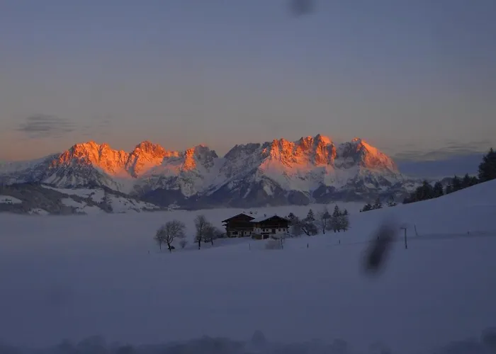 ファームステイ Hahnenkammblick *