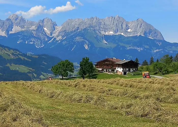 ファームステイ Hahnenkammblick *