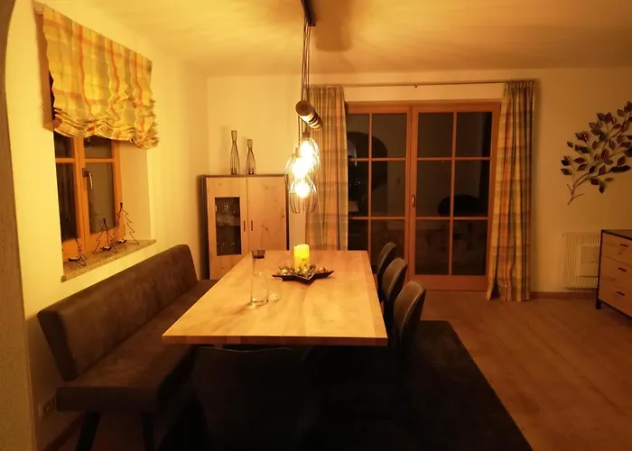 ファームステイ Hahnenkammblick